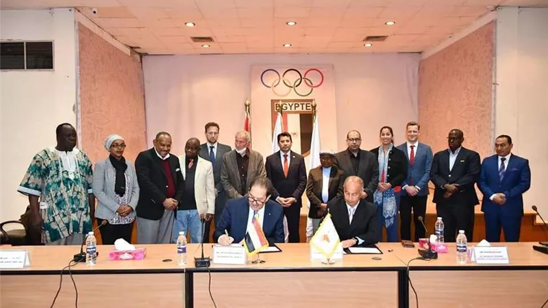 وزير الرياضة يشهد توقيع بروتوكول تعاون بين الاتحاد الدولى للسباحة و