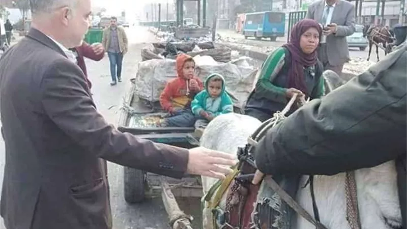 رئيس حي شرق شبرا: مصادرة عربة كارو لفتاة تنفيذًا للقانون