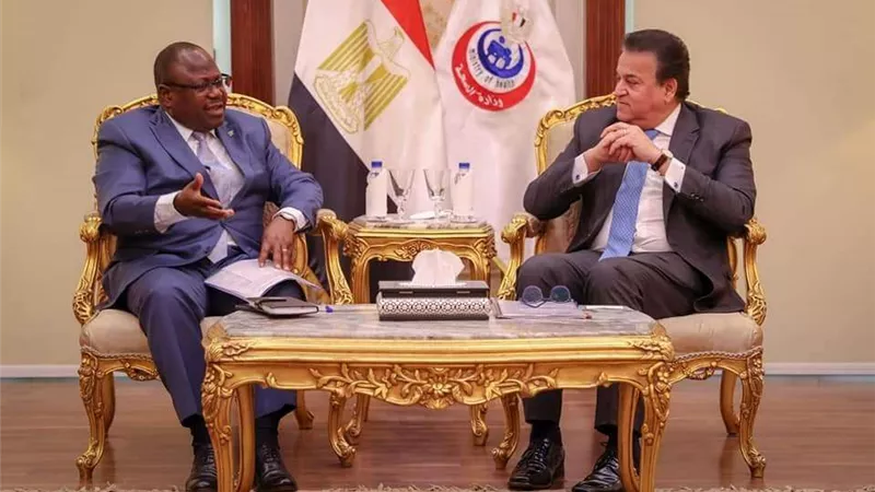 عبدالغفار: نقل التجربة المصرية في منظومة التأمين الصحي الشامل إلى دولة زامبيا