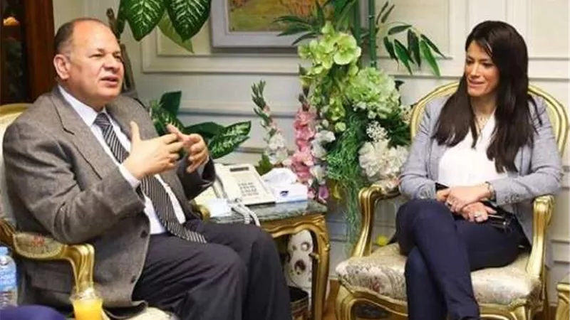 وزيرة التعاون الدولي ومحافظ أسيوط يبحثان تطورات تدشين مركز معلومات شبكات المرافق