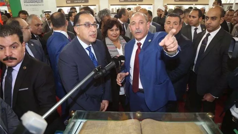 رئيس الوزراء: معرض الكتاب أصبح أحد أهم الفعاليات الثقافية في المنطقة (صور)