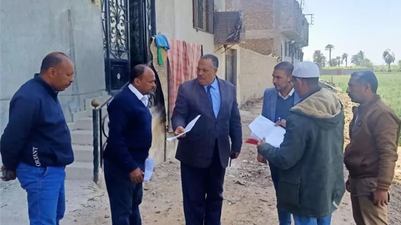 محافظ قنا يكلف السكرتير العام بمتابعة منظومة المتغيرات المكانية بمركز قوص