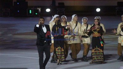 محمود الليثي  يغني باللهجة 