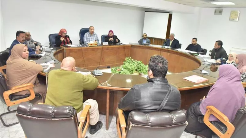 محافظ أسيوط يوجه بوضع حلول عاجلة لمشكلات الأشخاص ذوي الإعاقة