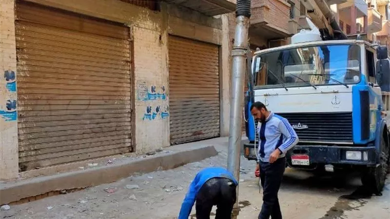 مياه المنوفية تطلق حملة لتطهير خطوط ومطابق غرف الصرف الصحي