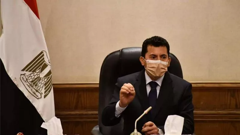 وزير الشباب والرياضة يطير إلى السنغال لمؤازرة المنتخب