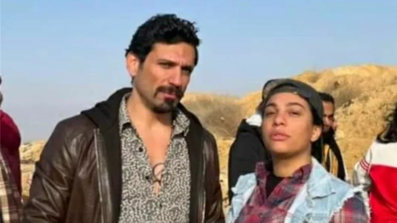 دنيا سامي تروج لشخصيتها في مسلسل 