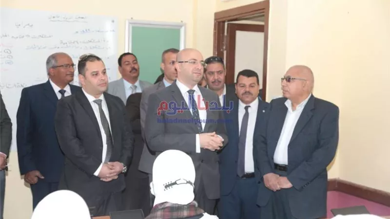 محافظ بني سويف يفتتح مشروعات خدمية بالواسطى