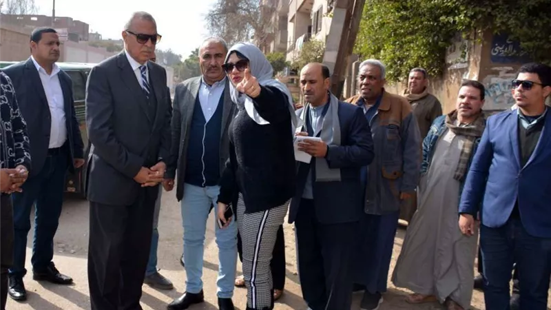 محافظ القليوبية يتفقد الموقع المقترح لإنشاء كوبري مشاة بشبين القناطر