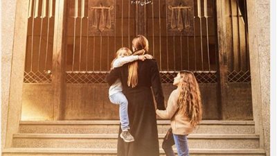 تفاصيل تشابة نيللي كريم في فترة طلاقها بفاتن أمل حربي