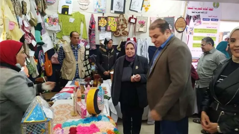 وكيل تعليم المنوفية يفتتح معرض المديرية لمنتجات  وحدة المدارس المنتجة