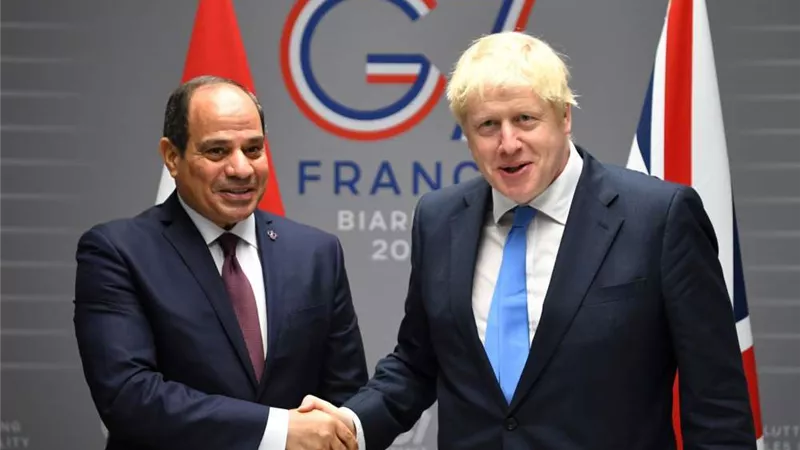 الرئيس السيسي يلتقي اتصالاً هاتفياً من رئيس الوزراء البريطاني 
