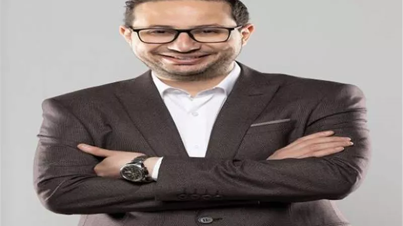 الصيادلة: شطب أحمد أبو النصر طبيب الكركمين من النقابة بعد صدور حكم نهائي ضده