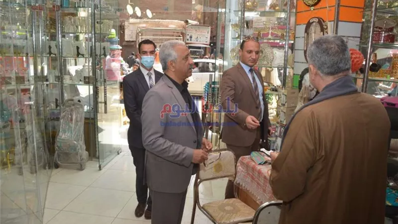 سكرتير بني سويف يقود حملة لمراقبة الأسواق وأسعار السلع والتصدي للاحتكار
