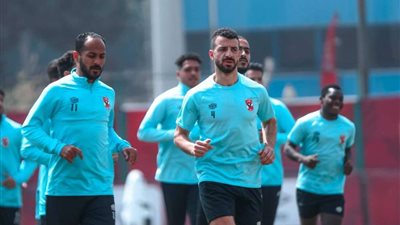 انضمام لاعبي الأهلي الدوليين لتدريب الفريق اليوم
