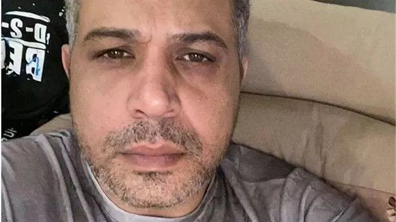 الموت يفجع الفنان مصطفى درويش