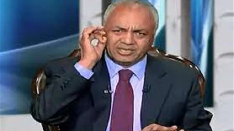 بالفيديو.. مصطفى بكري: نريد من الجميع أن يعمل مثل الرئيس السيسي