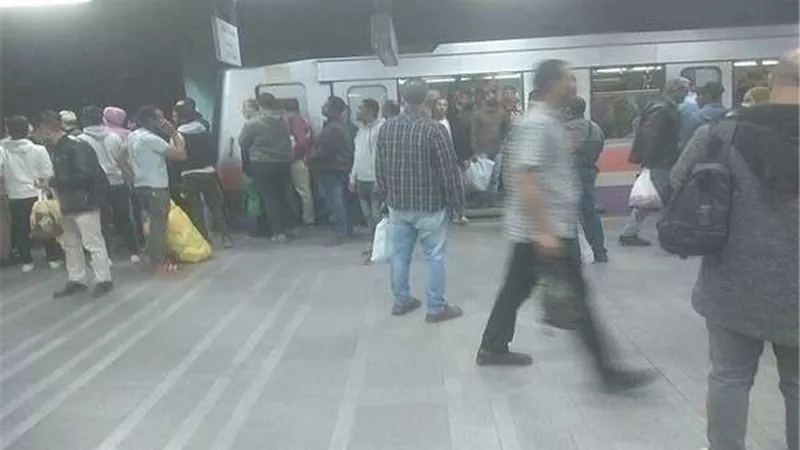 بالصور.. تأخر المترو اليوم لأسباب مبهمة