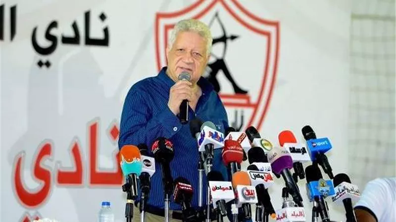 مرتضى منصور يهنئ فريق اليد بطل الدوري 2021-2022