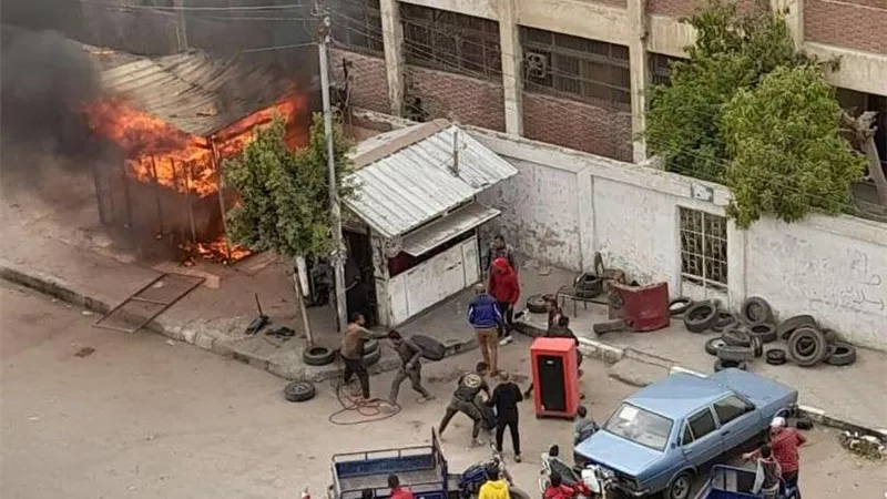 حريق يلتهم كشك بجوار مدرسة الزراعة بالإسماعيلية.. لهذا السبب