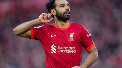 الصحف الإنجليزية تتناول قرار محمد صلاح بالتجديد لليفربول