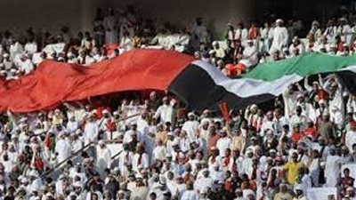 الجماهير تتوقع فوز شباب الأهلي دبي بلقب الدوري الإماراتي