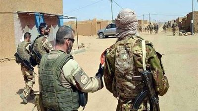 فرنسا ترفع قوتها العسكرية في منطقة الساحل إلى 5100 عسكري