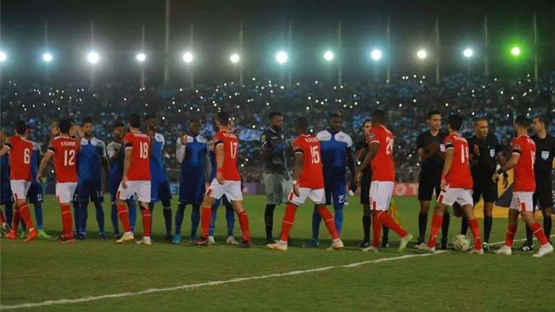 الأهلي في الصدارة.. التعادل السلبي يحسم الشوط الأول بين الأهلي والهلال