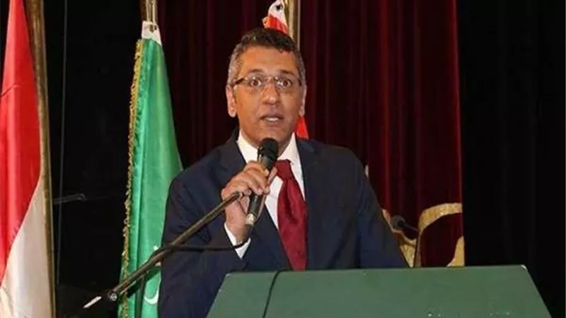 الوفد: السيسي أعاد بناء الخريطة الصناعية المتكاملة التي تضررت في يناير