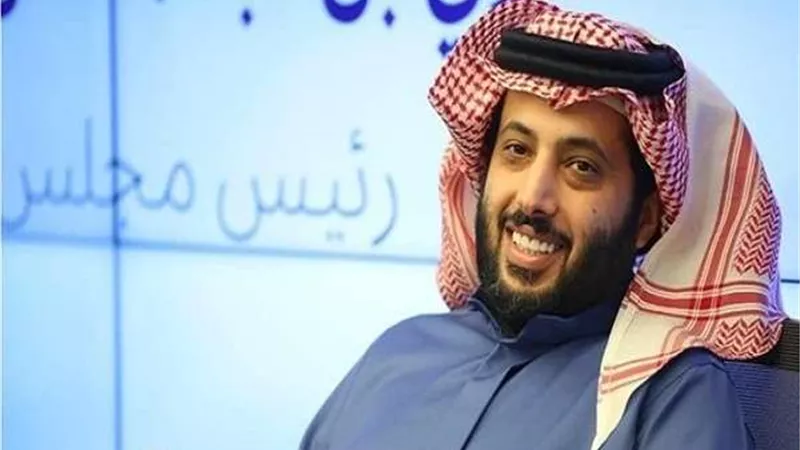 أول ظهور لتركي آل الشيخ بعد إجرائه عملية جراحية (فيديو)