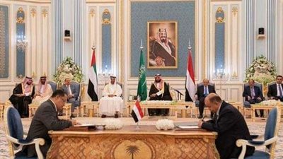 اليمن.. أول تعليق لـ محسن الأحمر بعد عزله من منصب نائب الرئيس