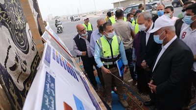 وزير النقل يتفقد أعمال إنشاء محور طولي من بنها حتى دمياط لربط طريق القاهرة الإسكندرية بالدولي