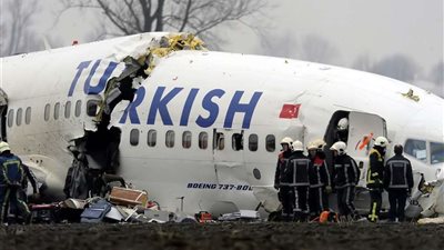 52 مصابا في تحطم طائرة بمطار اسطنبول