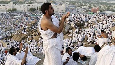 تشديدات وشروط هامة من وزارة الحاج بشأن القادمين لأداء الفريضة