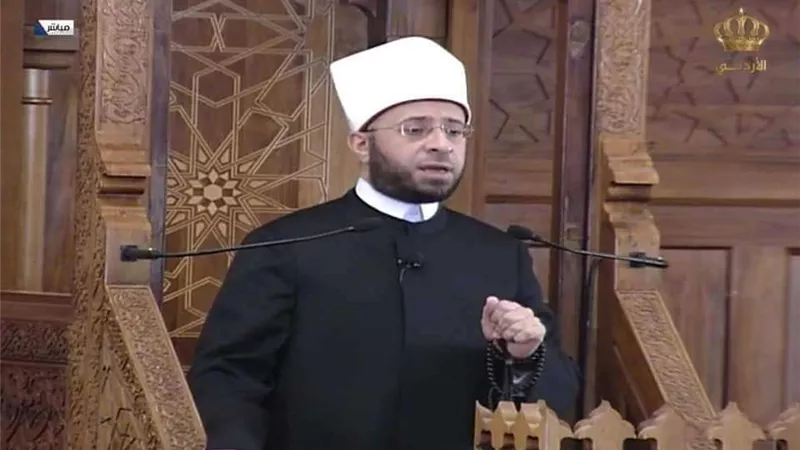 نقلها التلفزيون الأردني.. أسامة الأزهري يلقي خطبة الجمعة من مسجد الملك حسين بالمملكة الأردنية الهاشمية