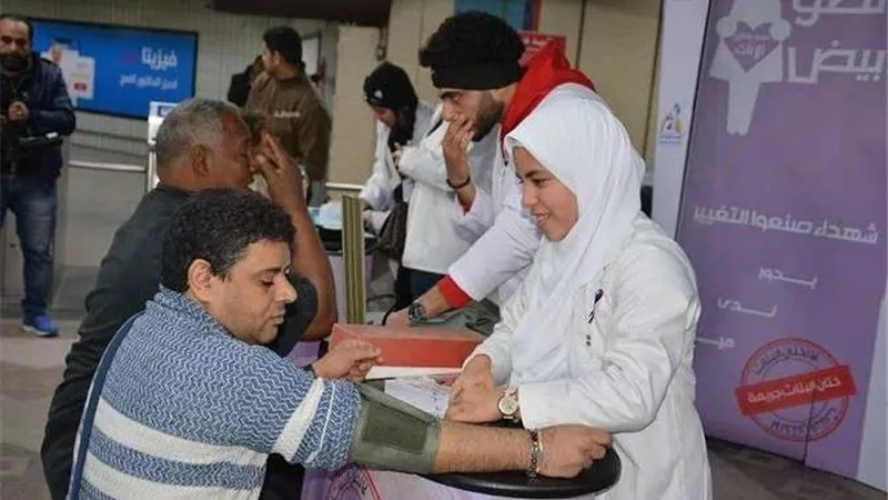 بمعاونة 100 شاب.. 
