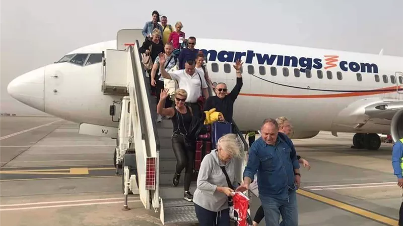 مطار مرسى علم يستقبل 33 رحلة سياحية من أوروبا