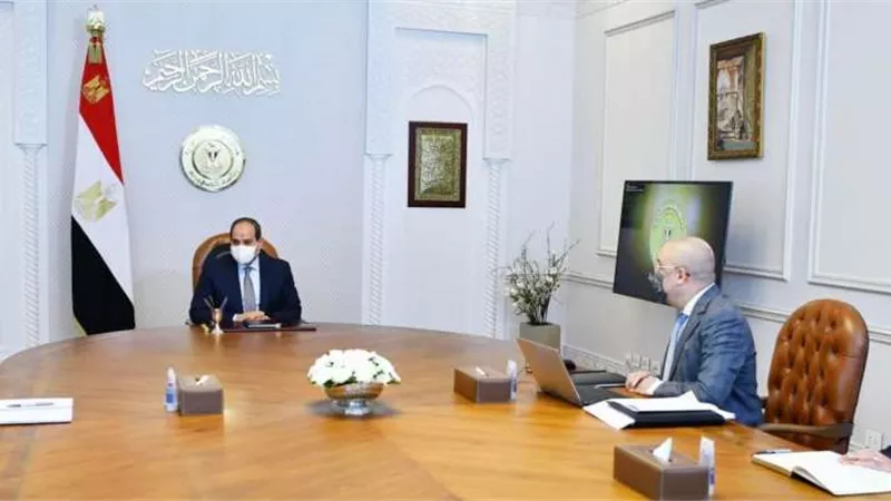 الرئيس السيسي يتابع مشروعات الخدمة الوطنية
