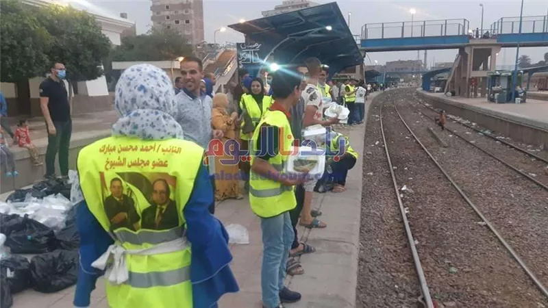 التضامن .. وجبات ساخنة لأطفال وكبار بلا مأوى في رمضان
