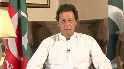 رئيس وزراء باكستان الجديد يفتح تحقيق مع عمران خان.. لهذا السبب