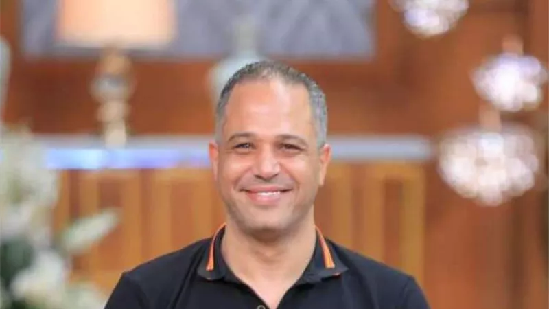 مصطفى درويش ينتقد أمينة خليل بسبب مشهد نمرة 2: مش حلو منها (فيديو)