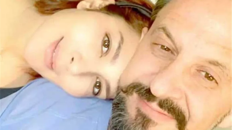 شاهد.. طبيب أصالة يخرج عن صمته ويكشف تفاصيل مثيرة عن الصورة الحميمية