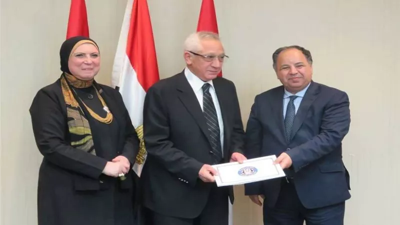 المالية والتجارة توقعان 34 اتفاقية تسوية للمستحقات المتأخرة للمصدرين