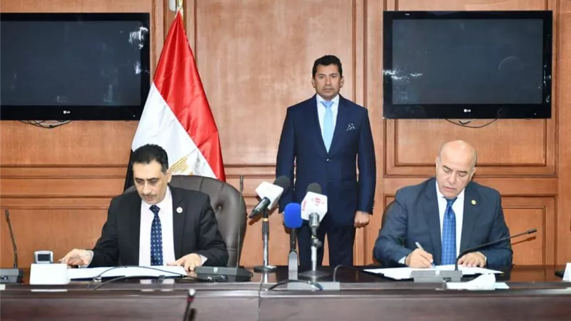 وزير الرياضة يشهد مراسم توقيع تعاون مع كلية الاقتصاد والعلوم السياسية