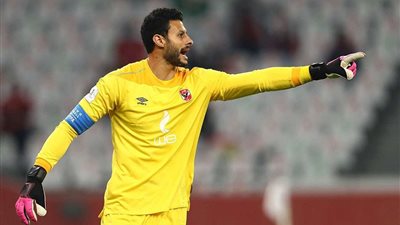 الشناوي يطالب اللاعبين بالتركيز ويحذرهم من استقبال أهداف أمام الرجاء بالقاهرة