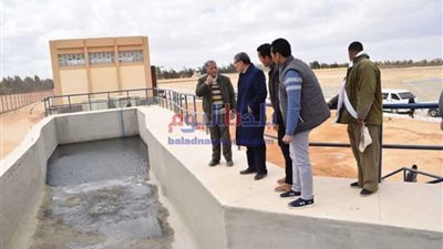 محافظ المنيا يتابع تجارب التشغيل لمحطة معالجة الصرف الصحي
