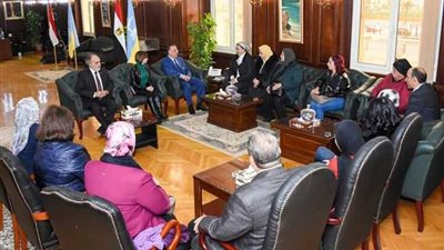 محافظ الإسكندرية يؤكد على تحسين أحوال المرأة بالمناطق الأكثر احتياجا