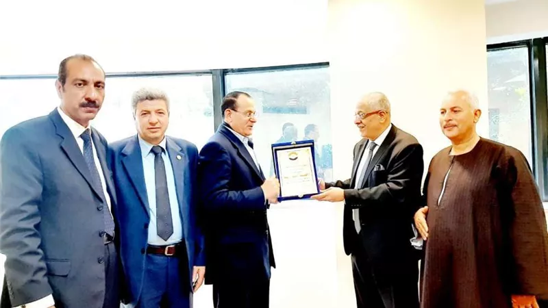 نقيب الفلاحين يكرم قيادات البنك الزراعي المصري (صور)