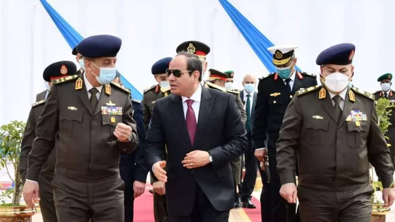 السيسي: الشعب المصرى يقدر الجهود والتضحيات التي يقدمها أبطال القوات المسلحة دفاعًا عن أمن مصر