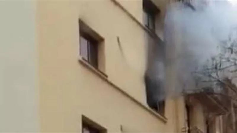 اندلاع حريق هائل داخل شقة سكنية بالتجمع الأول.. تفاصيل